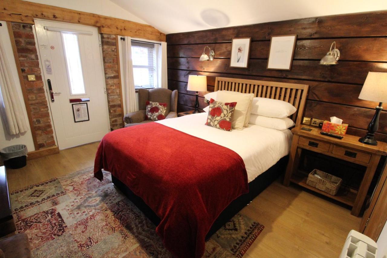 Boutique Garden Lodge @ The Larches Wolverhampton Zewnętrze zdjęcie
